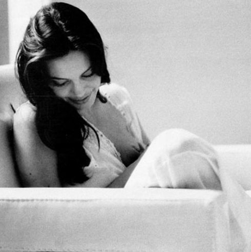 Angelina-Jolie